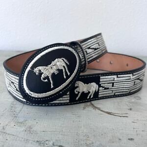 Vintage Potro Leather Horse Embroidered Belt Size 36 Western rodeo cowboy
